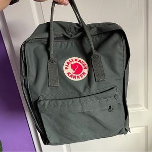 Fjallraven Classic Kanken - Navy